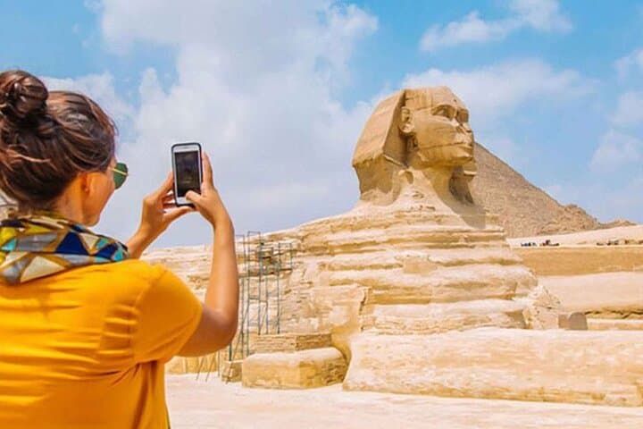 Cairo Day Trip from Hurghada: Giza Pyramids & Egyptian Museum in One Day photo 2