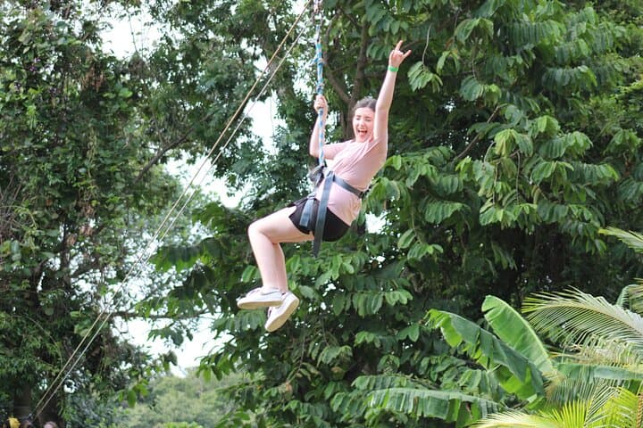 Roatán Half-Day: Zipline, Sanctuary, Horseback Ride & West Bay Snorkel photo 5