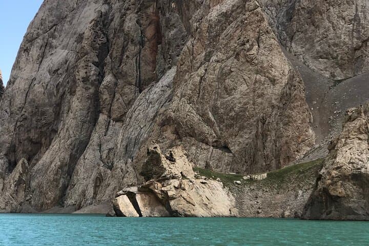 Kel Suu Lake Multi-Day Tour: Remote Alpine Yurts & High-Plateau Hikes photo 3