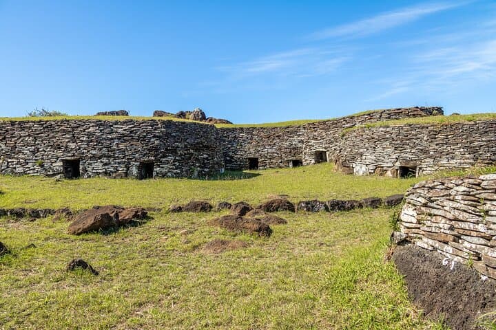 Private Highlights Tour of Easter Island: Moai, Craters & Coastal Views photo 4