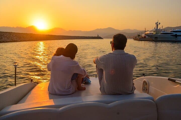 Private Amalfi Coast Boat Tour — Snorkel, Grottoes & Seaside Lunch photo 4