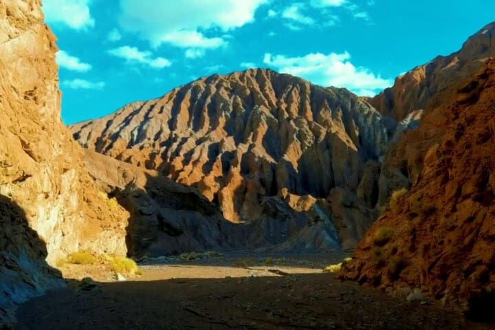 Rainbow Valley Tour from San Pedro de Atacama — Colorful Geology, Petroglyphs & Breakfast photo 1