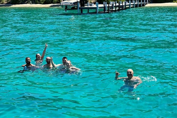 4-Hour Luxury Powerboat Rental on Lake Tahoe — Private White Lightning Tour photo 5