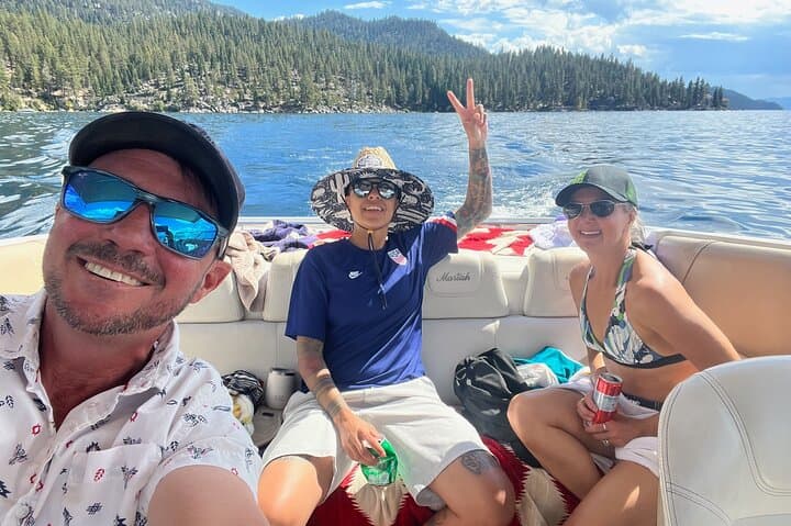 4-Hour Luxury Powerboat Rental on Lake Tahoe — Private White Lightning Tour photo 6