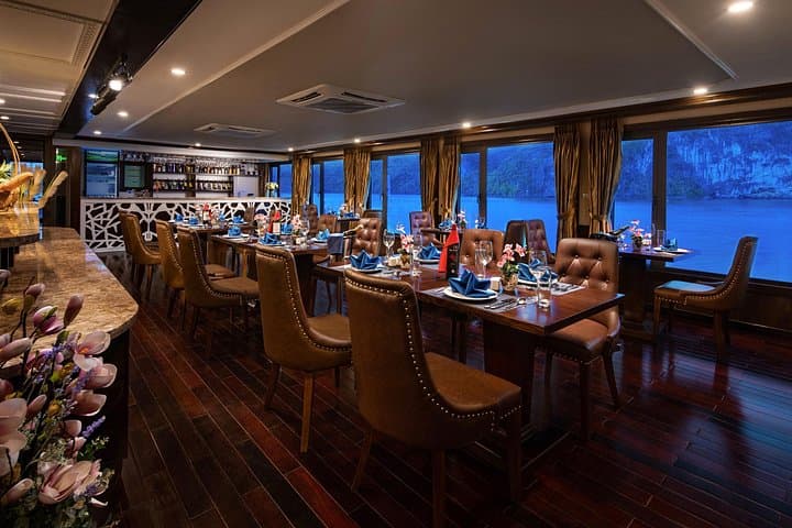 La Pandora Overnight Cruise: Lan Ha & Halong Bay Luxury Junk Boat photo 4