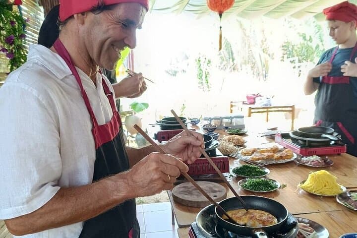 Hoi An Green Market, Tra Que Farming and Cooking Experience photo 2