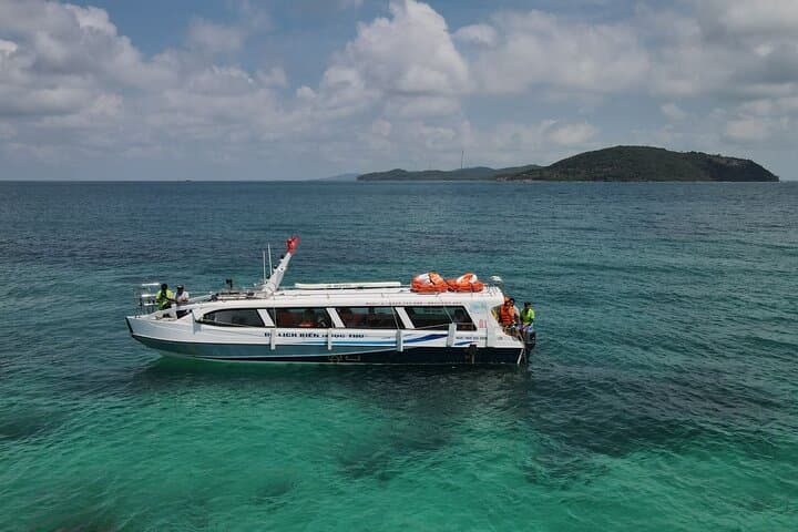 Phu Quoc Canoe: Three-Island Snorkel & Hon Thom Cable Car Day Trip photo 4