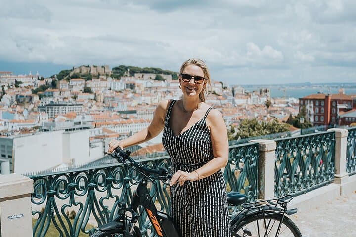Lisbon Essential E-Bike Tour: City Viewpoints & Historic Quarters photo 5