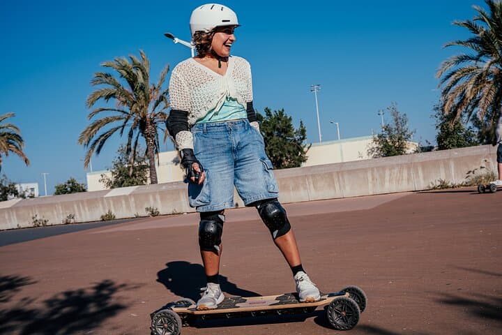 Learn to E-Skate on Barcelona's Seafront: 1-Hour Initiation in the Linear Park