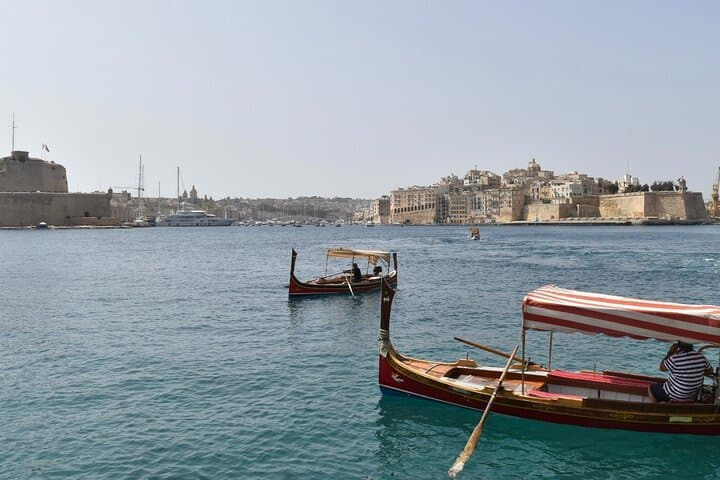 Malta Full-Day Private Tour: Three Cities, Ħaġar Qim & Blue Grotto photo 3