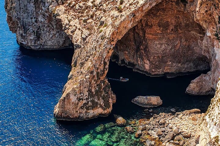 Malta Full-Day Private Tour: Three Cities, Ħaġar Qim & Blue Grotto photo 6