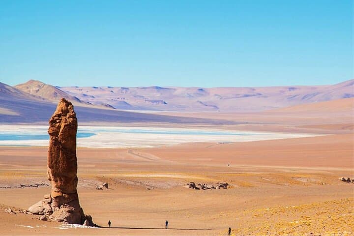 Ruta de los Salares Expedition: Licancabur Sunrise, Salt Flats & Pacana Monks