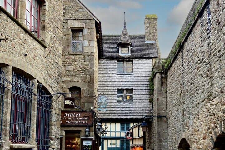 Mont Saint-Michel and Calvados: Private Day Trip from Paris photo 4