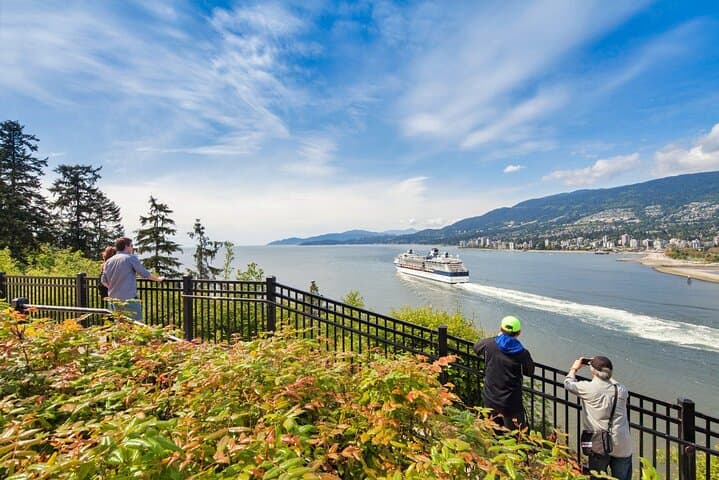 Vancouver Coastal Highlights: Prospect Point, Capilano Suspension Bridge & Horseshoe Bay Private Tour photo 6