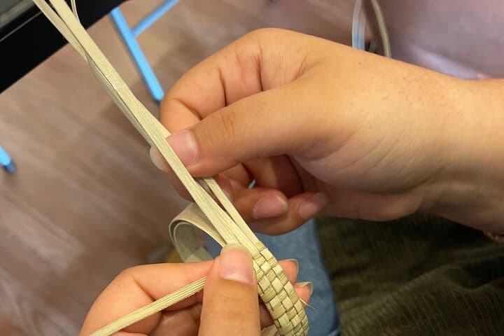 Lauhala Bracelet Weaving Class in Central Maui — Hands-On Hawaiian Craft at Queen Kaʻahumanu Center