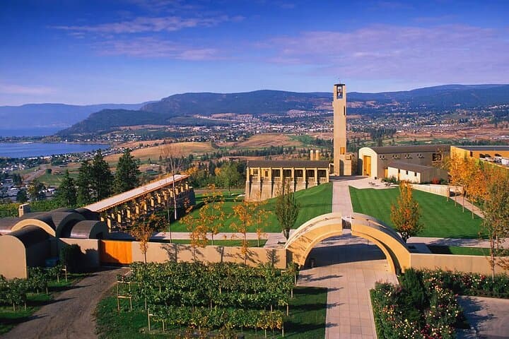 Private Kelowna Wineries Tour: Lake Okanagan Wine Tasting & Scenic Drive photo 5