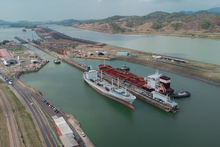 Private Panama Canal Tour & Miraflores Visitor Center — Half-Day Private Excursion photo 2