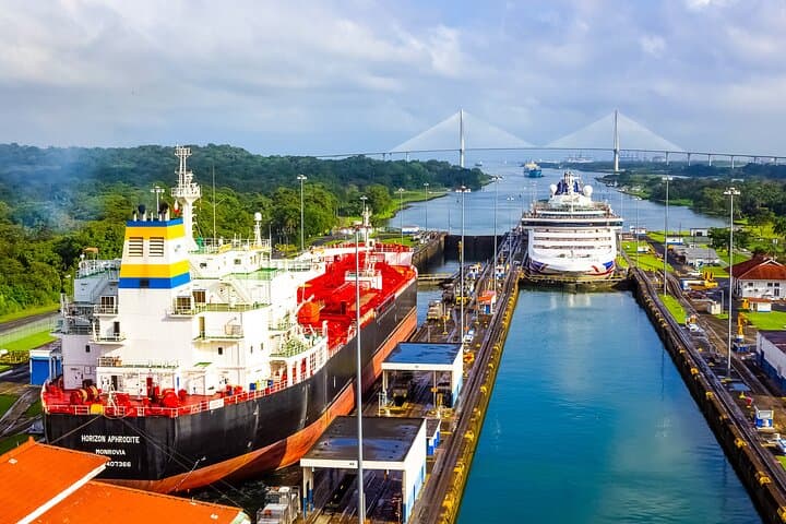 Private Panama Canal Tour & Miraflores Visitor Center — Half-Day Private Excursion photo 5