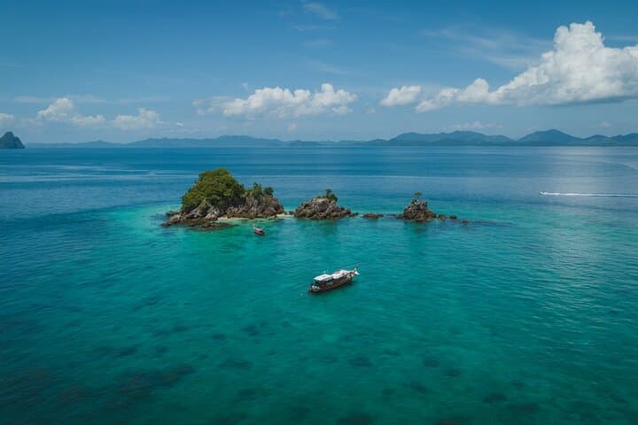Krabi Luxury Longtail: Half-Day Snorkel & Poda Island Escape photo 4