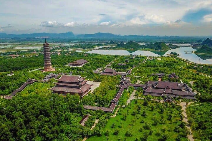 Ninh Binh 2-Day Tour: Bai Dinh, Trang An, Tam Coc & Mua Cave photo 4