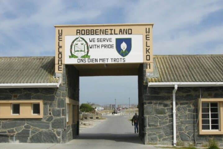 Robben Island and Table Mountain: Full-Day Guided Tour from Cape Town