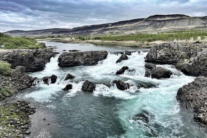 Silver Circle: Lava Cave, Hraunfossar & Icelandic Horses Day Tour photo 4