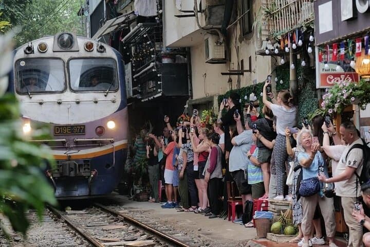 Hanoi Bat Trang Pottery Class & Train Street Private Tour — Egg Coffee and Rickshaw Ride photo 5