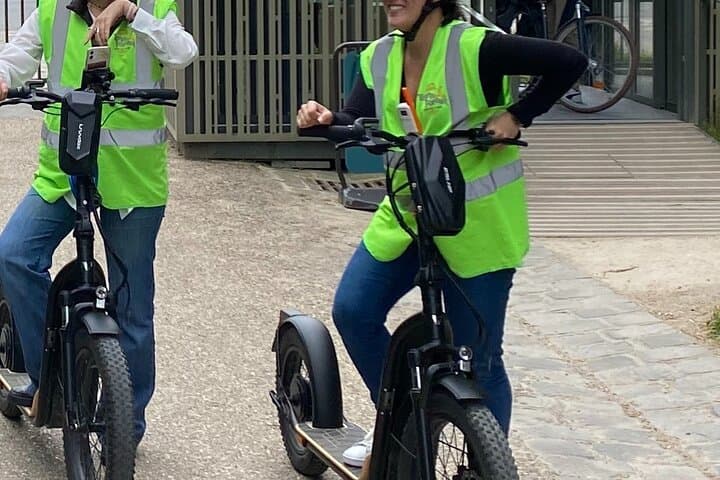 Versailles Electric Scooter Rental — Semi‑Off‑Road Self‑Guided Exploration photo 2