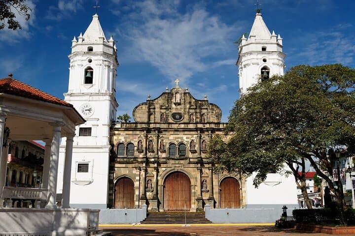 Private Tour Monkey Island & Panama Canal — Panama City Day Trip photo 5