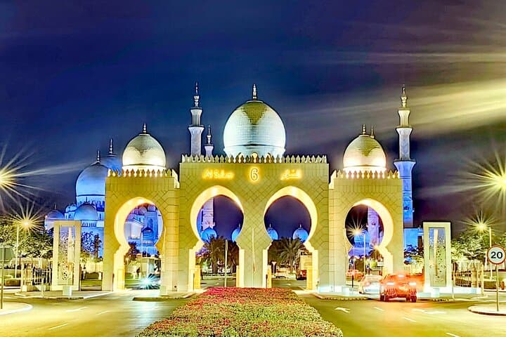 Abu Dhabi Grand Mosque to Emirates Palace: Private Full-Day City Tour Guide