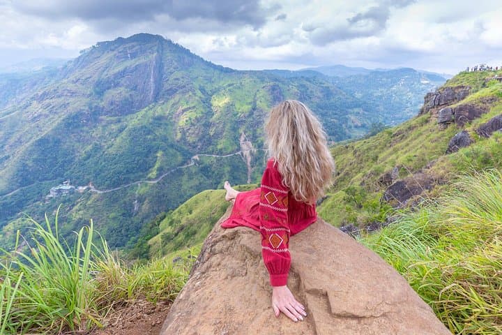 Full-Day Ella Tour: Little Adam's Peak, Diyaluma Falls & Lipton's Seat photo 2