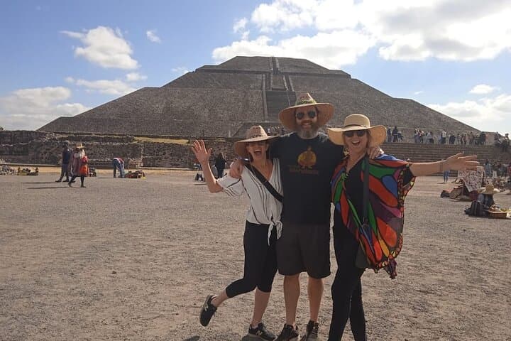 Explore Teotihuacan: Ancient Pyramids and a Wildlife Safari in One Day photo 6