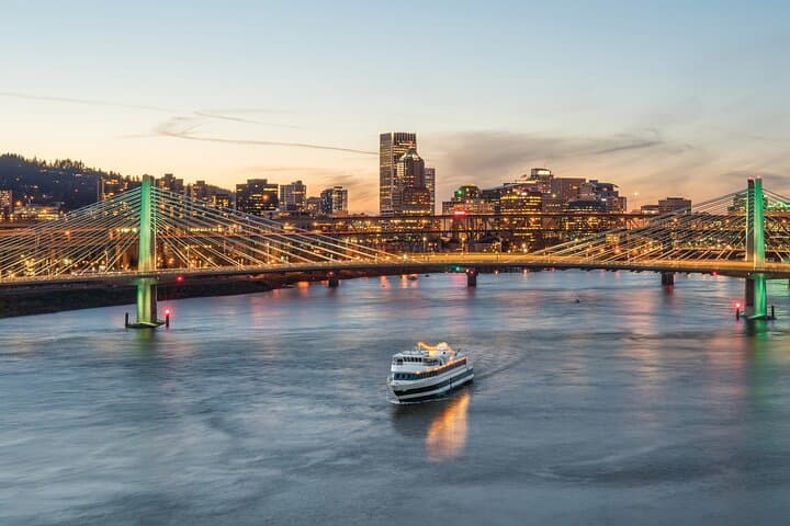 Portland Sunset Dinner Cruise on the Willamette River