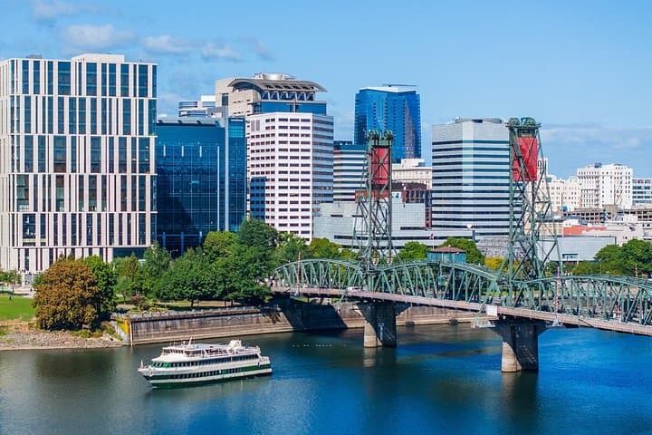Willamette River Lunch Cruise — 2-Hour Scenic Meal Aboard the Portland Spirit photo 1