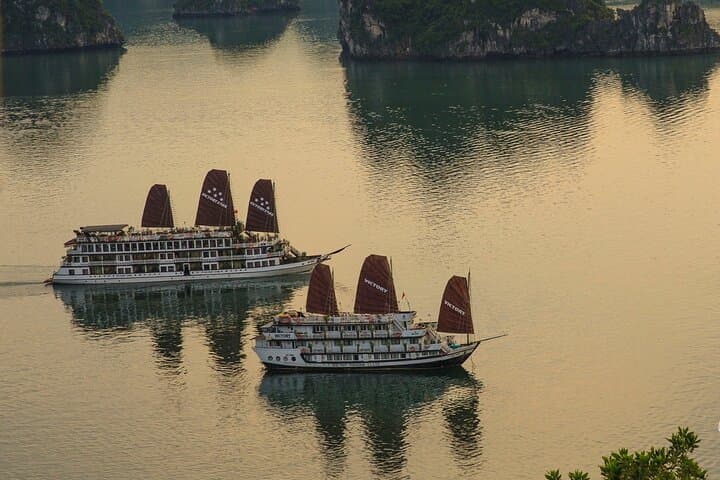 3-Day Halong Bay Voyage: Kayak, Sung Sot Cave & Island Cruise photo 1