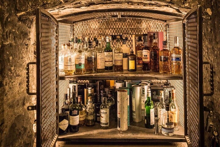 Edinburgh Harry Potter Walking Tour & Whisky Tasting — From Royal Mile to Dram photo 3