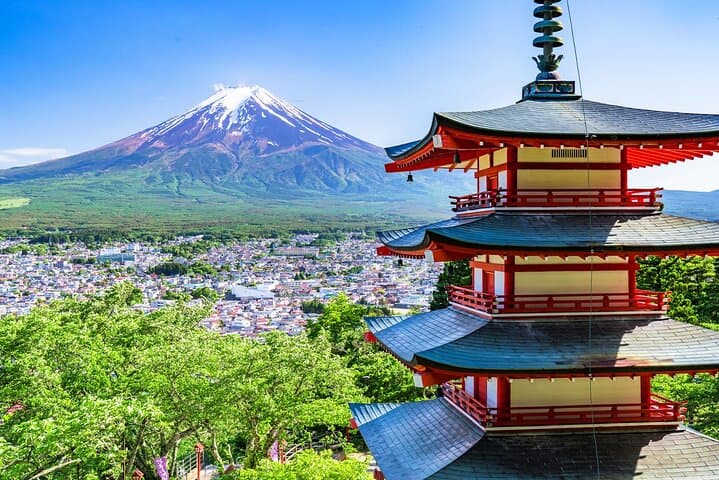 Mount Fuji One-Day Photo Tour from Tokyo — Arakurayama, Oshino Hakkai & Lake Kawaguchi photo 2