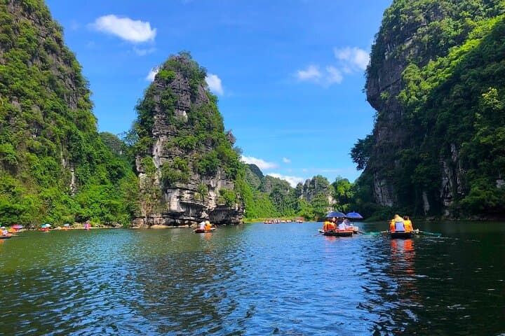 Ninh Binh Highlights: Hoa Lu, Trang An & Mua Cave Day Tour from Hanoi