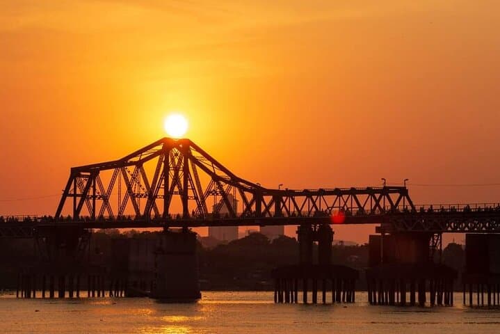 Hanoi Sunset Highlights: West Lake, Imperial Citadel & Train Street at Dusk