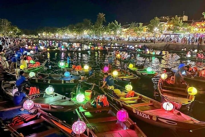 Hoi An Eco Fishing Tour: Basket Boat Ride, Lantern Class & Ancient Town Walk photo 4