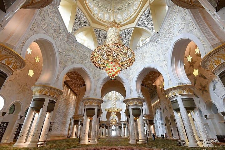Private Abu Dhabi City Tour with Ferrari World Tickets — Sheikh Zayed, Corniche & Yas Island Combo photo 4