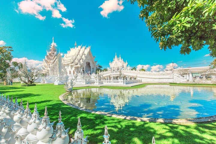 Chiang Rai White and Blue Temples Day Trip with Lalitta Cafe photo 2