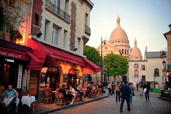 Montmartre Sweet Stroll — Paris Bites & Stories Food Tour photo 2