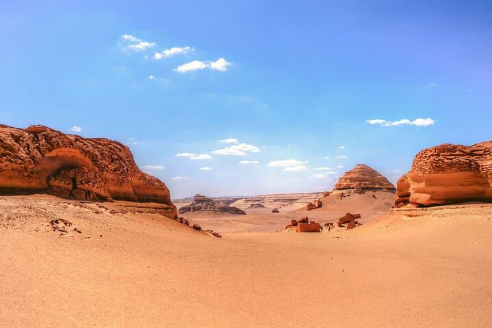 Fayoum Oasis Day Trip: Wadi Al-Hitan, Qarun Lake & Wadi El Rayan Waterfalls