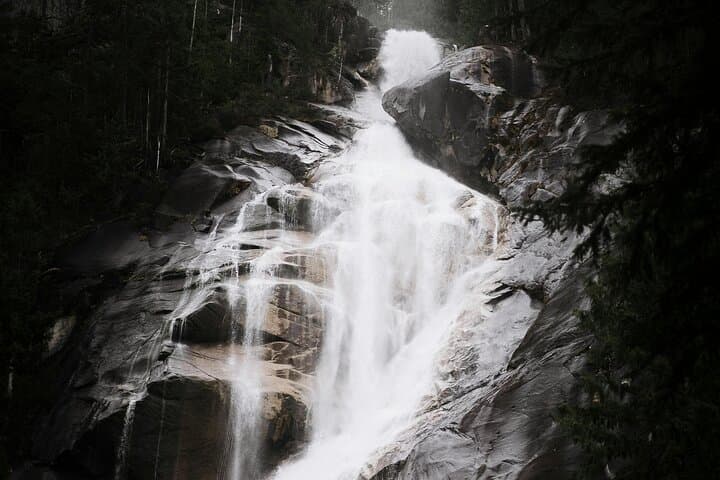 Sea-to-Sky Waterfalls & Whistler Discovery Day Tour from Vancouver photo 3