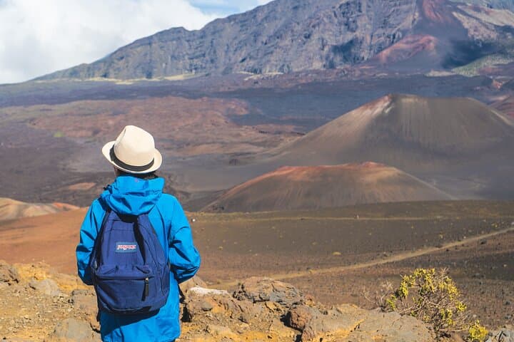 Haleakala Crater Sliding Sands Hike: Summit Trails & High-Altitude Views
