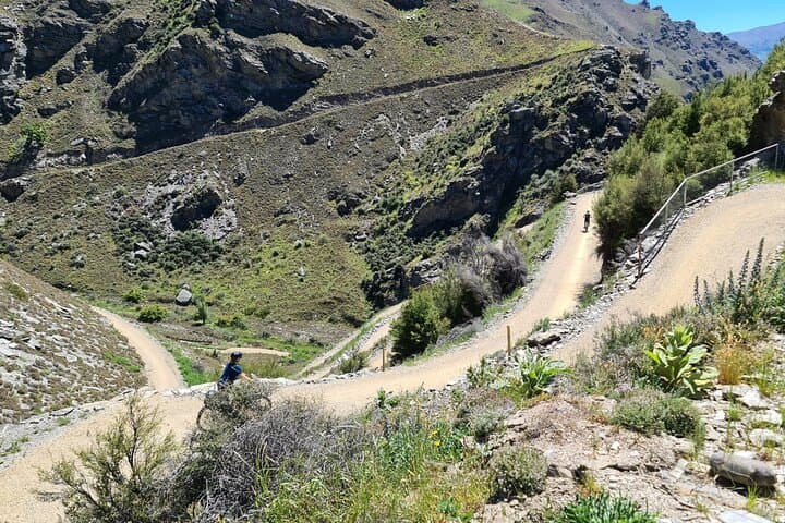Lake Dunstan E-Bike Trail: Cromwell to Clyde Scenic Ride photo 5