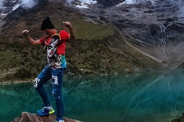 Humantay Lagoon: High-Altitude Hike to a Turquoise Andean Mirror photo 5