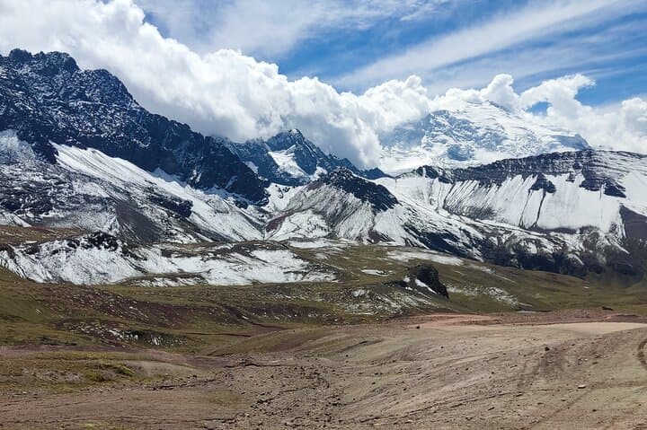 Rainbow Mountain (Vinicunca) Full-Day Trek from Cusco — Route, Altitude & Practical Tips photo 5