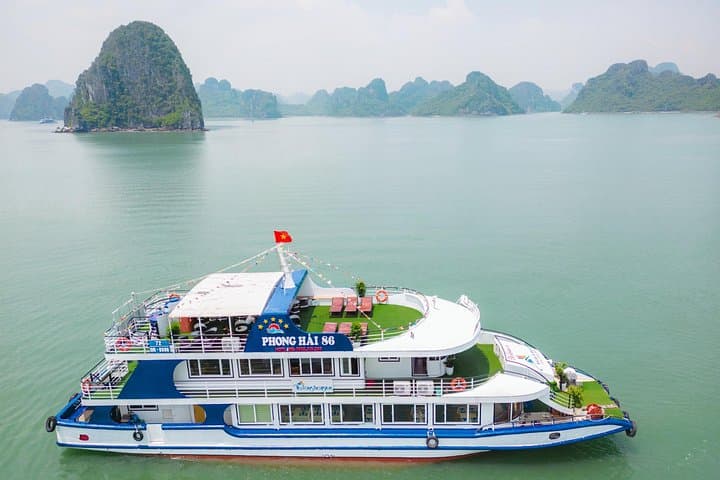 Ha Long Deluxe Day Cruise: Kayaking, Sung Sot Cave & Sunset Party photo 2